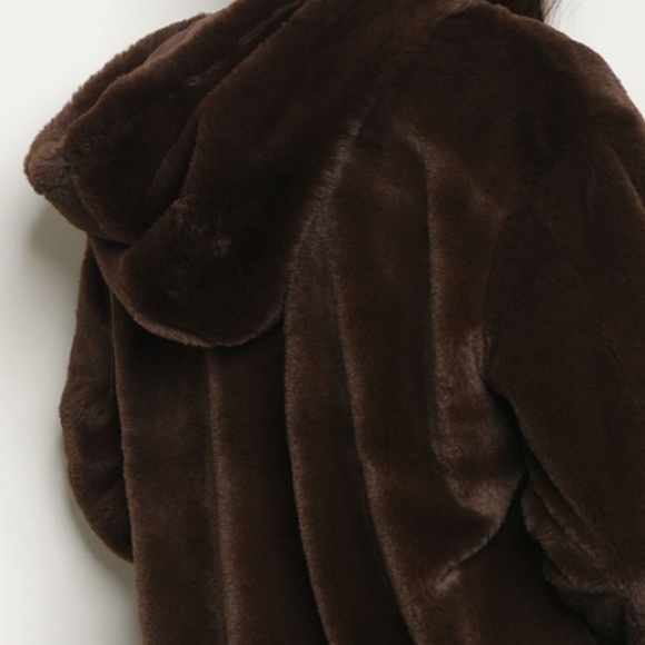 NWT! Brown Teddy Bear Fur Hoodie *143rd Style Haus - Picture 4 of 6
